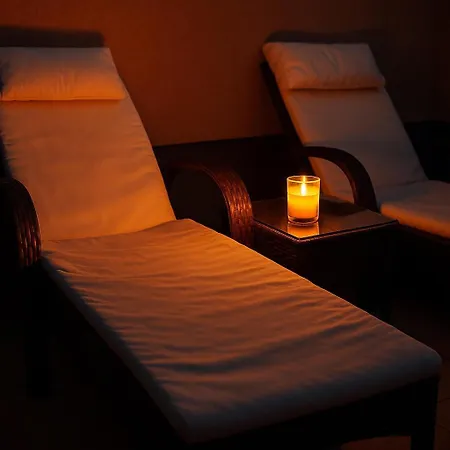 Wellness Mit Sauna, Massagen, Spa, Beheizbarem Whirlpool Bei Leipzig Apartmán *