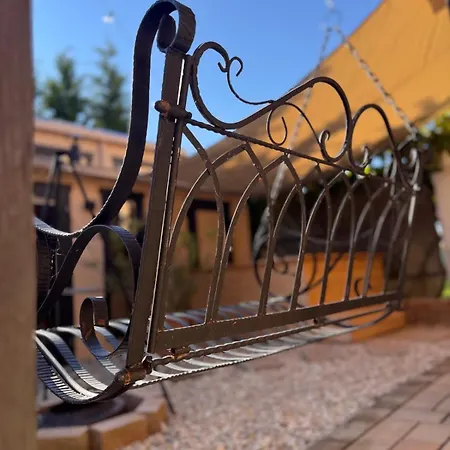 Wellness Mit Sauna, Massagen, Spa, Beheizbarem Whirlpool Bei Leipzig 아파트 *