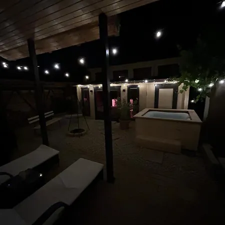 Wellness Mit Sauna, Massagen, Spa, Beheizbarem Whirlpool Bei Leipzig *