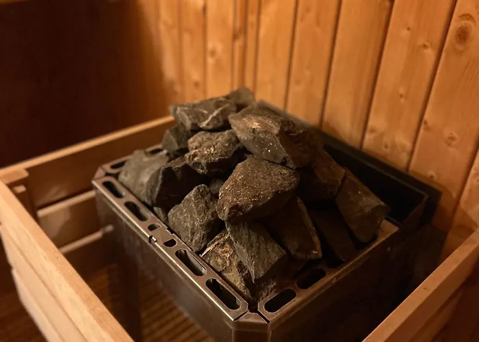 شقة Wellness Mit Sauna, Massagen, Spa, Beheizbarem Whirlpool Bei Leipzig