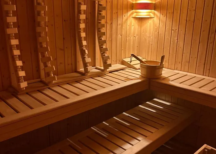 Wellness Mit Sauna, Massagen, Spa, Beheizbarem Whirlpool Bei Leipzig Pomssen